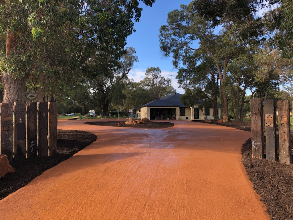 Ravenswood Earthworks, Ravenswood Landscaping, Ravenswood Driveway, Busy Digger Project
